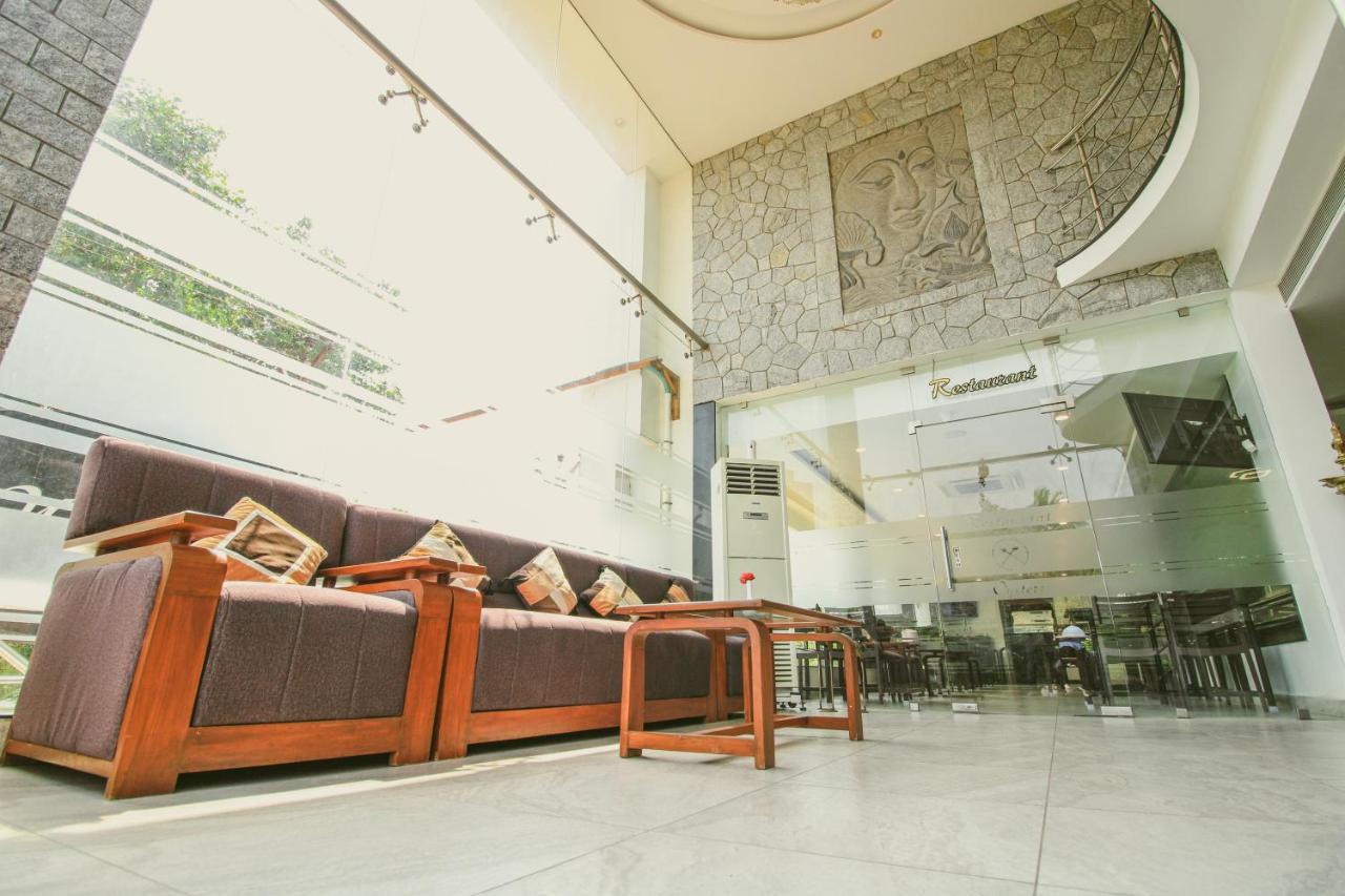 Отель White Pearl Residency Пондичерри Экстерьер фото